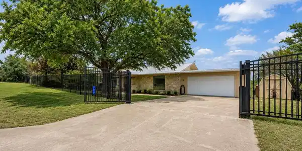 125 Winding Way