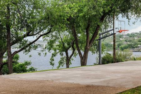 500 Lakeshore Drive