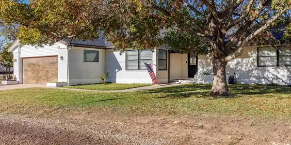 139 E Cottonwood Drive