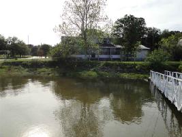 104 Contour Dr