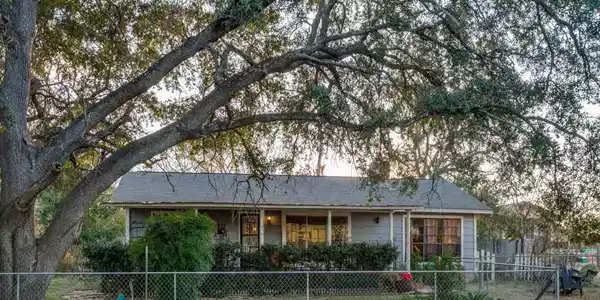 3710 LAKEVIEW DRIVE Drive
