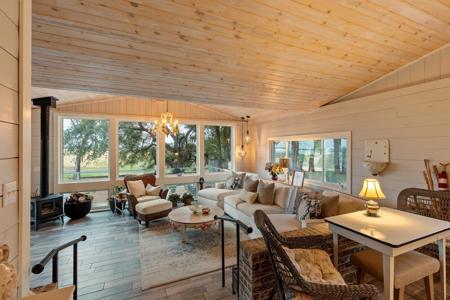 402 Breezeway