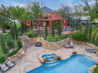 2450 River Oaks Drive