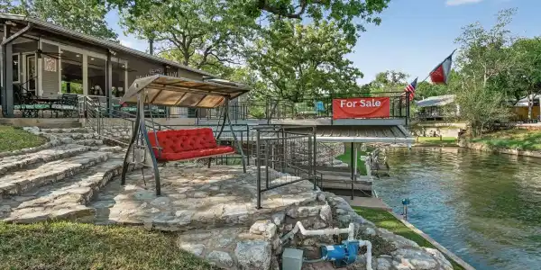 1104 Hill Circle West Drive