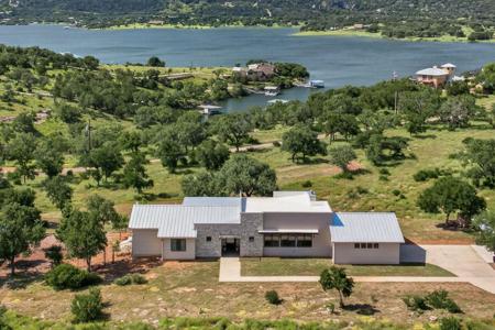 3525 Sunset Cliff Road