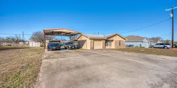 840 Driftwood Lane
