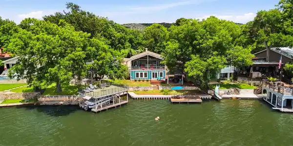1308 Lakeside