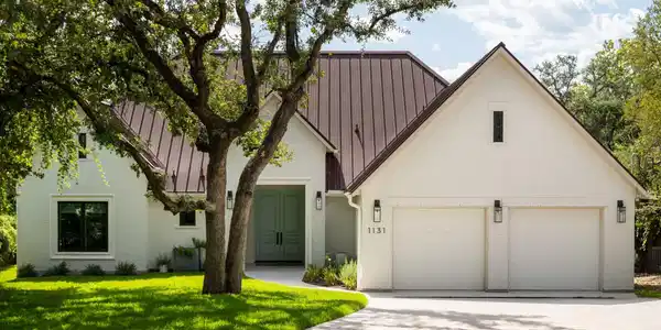 1131 N Shorewood Dr.