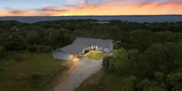 4170 FM 690