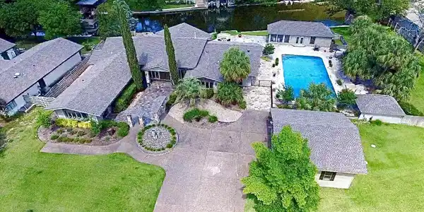 311 Oleander Dr