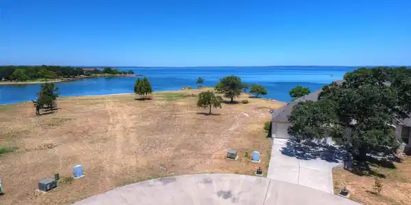 000 Water Oak Cir
