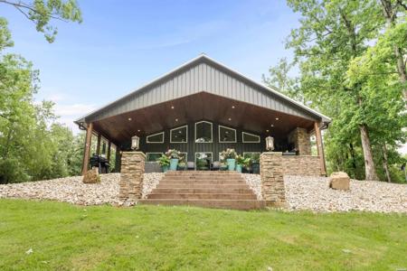 329 WOODVIEW Lane
