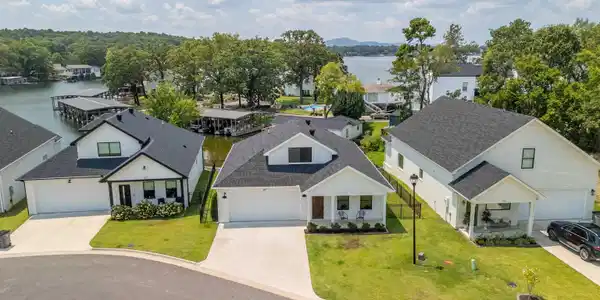 165 CLEARWATER Cove