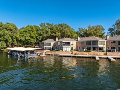 1201 LAKESHORE
