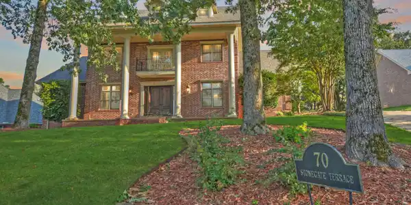 70 STONEGATE Terrace