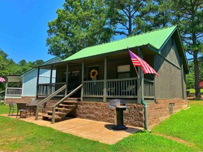 150 SHADY OAK Trail