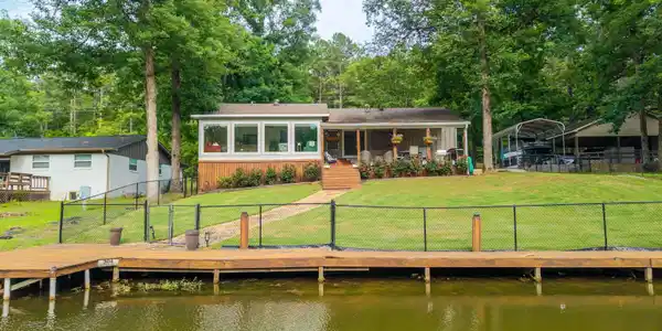 304 W MOUNTAIN VIEW Drive