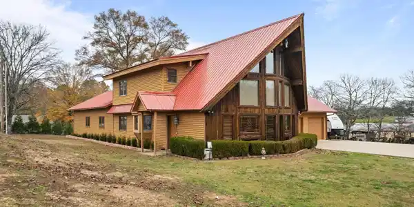 114 BELLRINGER Circle