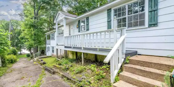 324 CADILLAC Point