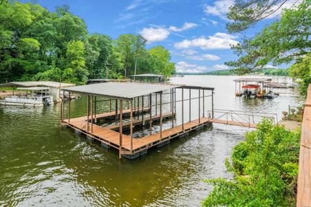 103 OAK POINT Drive