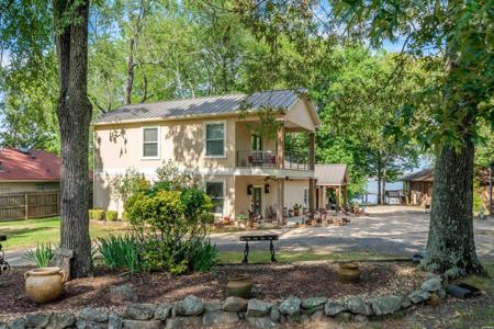 110 & 112 SPURWINK Lane