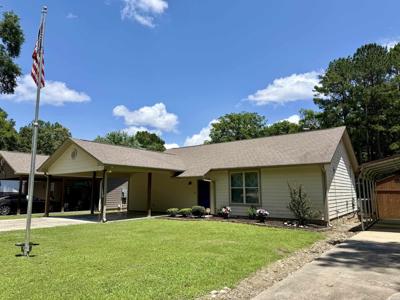 150 SHORE ACRES Drive