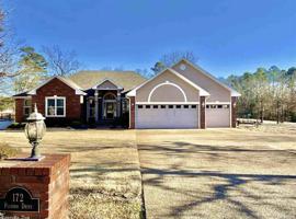 172 PIZARRO Drive