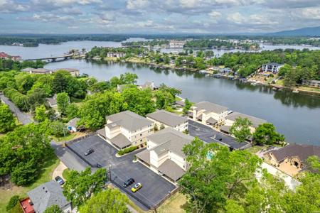 225 LOOKOUT Point