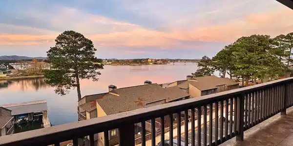 200 HAMILTON OAKS Drive