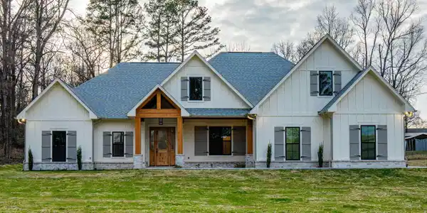 271 FRONTIER Trail