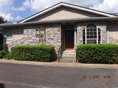 620 GRAND POINT