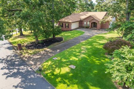 300 TANGLEWOOD Road