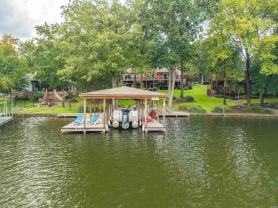 30 STONEGATE SHORES Drive