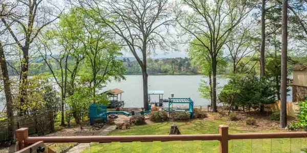 104 SILVERWOOD Point