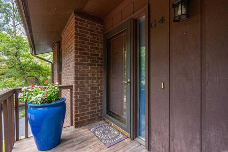 2315 LAKESHORE Drive