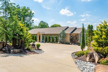 524 BAYSHORE Drive