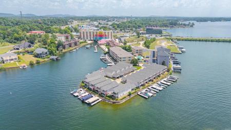 150 VILLA POINTE