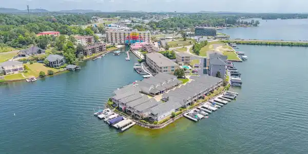 150 VILLA POINTE