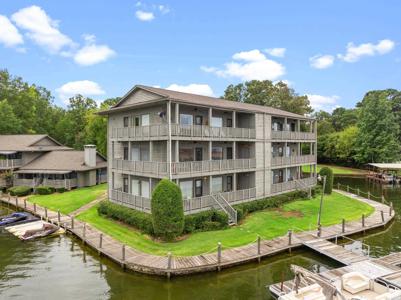 400 FARR SHORES