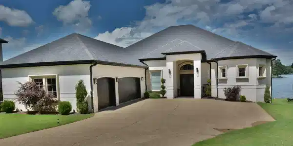 228 MCDONALD Loop