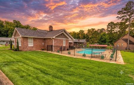 105 WATERS EDGE Cove