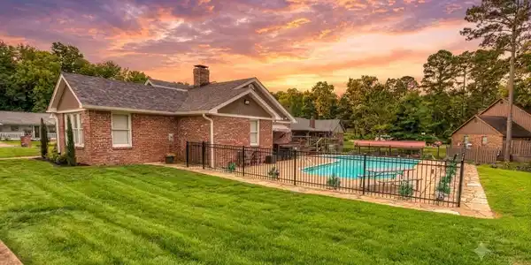 105 WATERS EDGE Cove