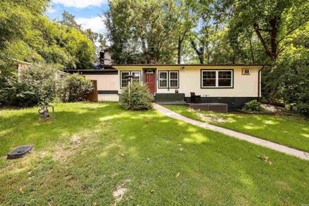 102 WOODSTOCK Drive