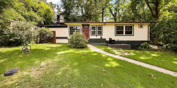 102 WOODSTOCK Drive