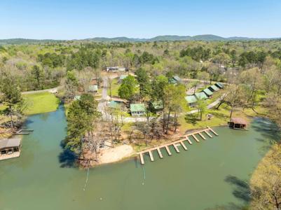 136 SHADY OAK Trail