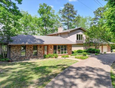 255 SPRINGBROOK