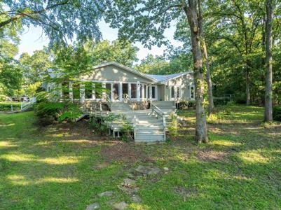 512 BEACHVIEW