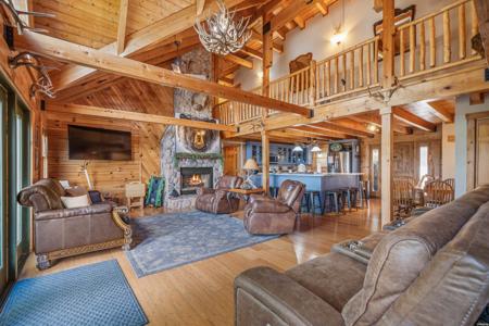 1415 LAKESHORE Drive