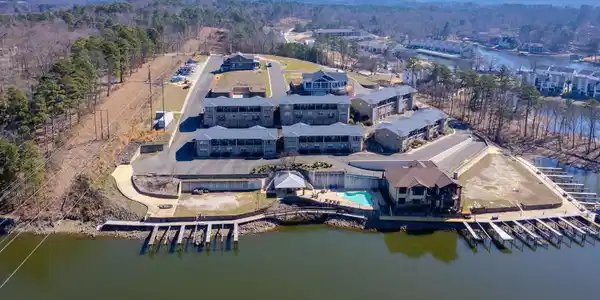 620 GRAND POINT Drive
