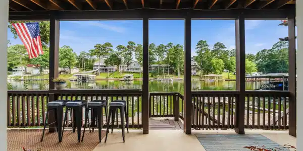 126 CHAMBERS Point
